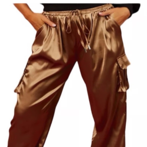 Rachel Zoe silky gold cargo joggers - Picture 7 of 12